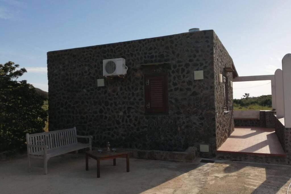 Open Space A Due Passi Dal Mare Isola di Ustica Εξωτερικό φωτογραφία
